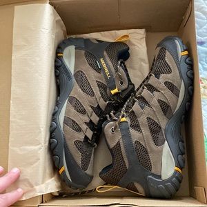 Men’s Merrell hiking boots